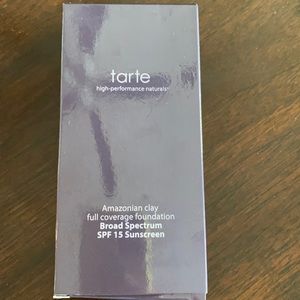 Brand new Tarte  Amazonian Clay light beige 12-hr